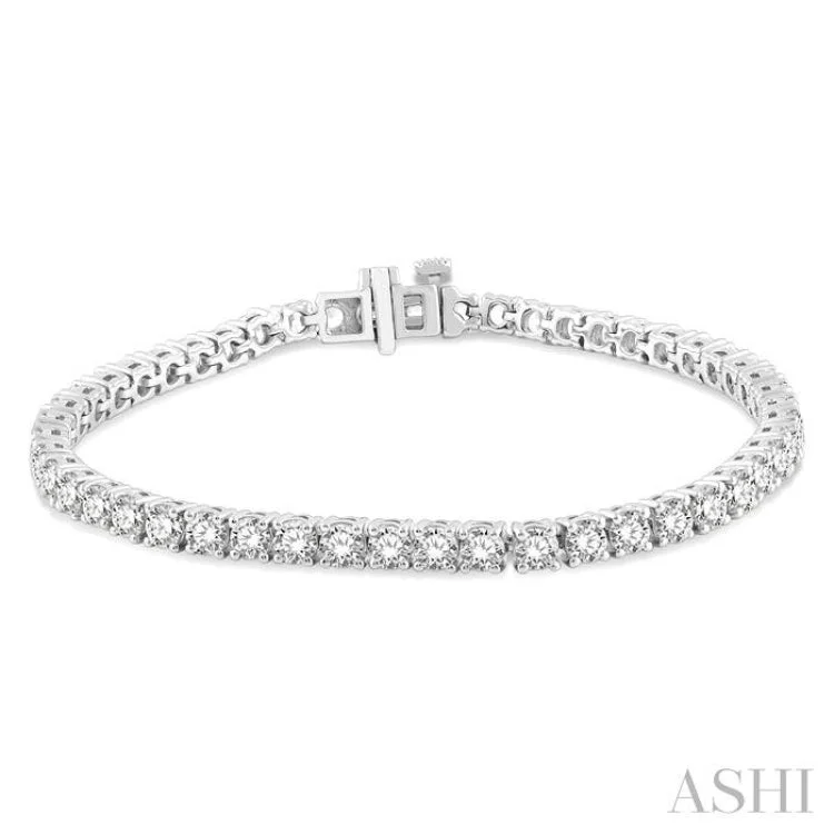 women’s luxury bangles-7 Ctw Round Cut Diamond Tennis Bracelet in 14K White Gold