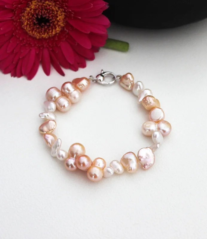 women’s custom bangles-Aurora Pearl Bracelet Chic Baroque