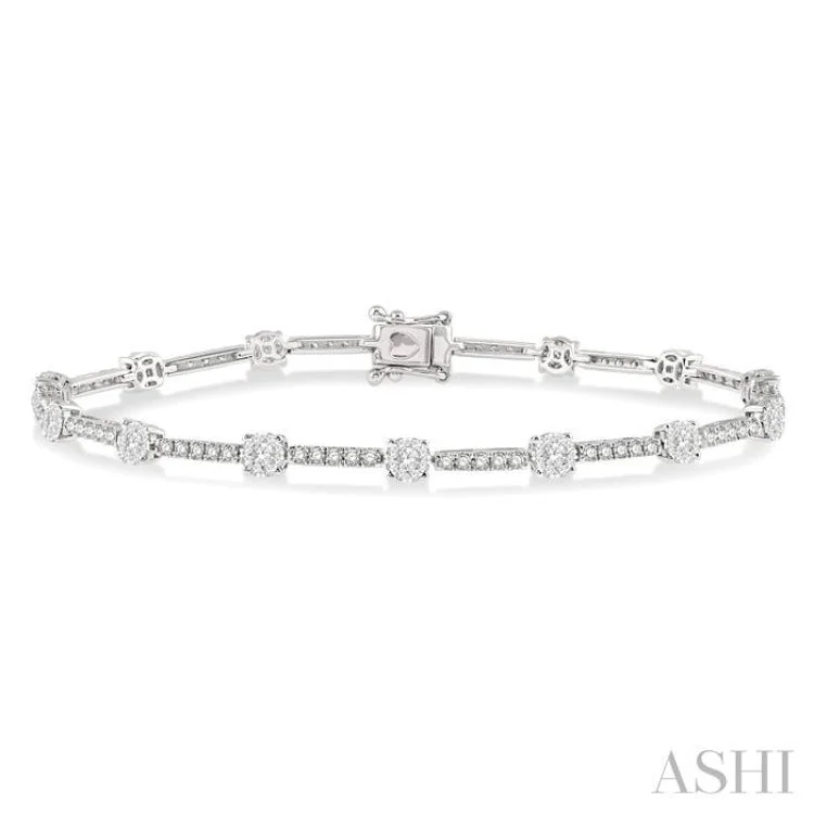 women’s trendy bracelets-1 3/4 ctw Lovebright Round Cut Diamond Bar Tennis Bracelet in 14K White Gold