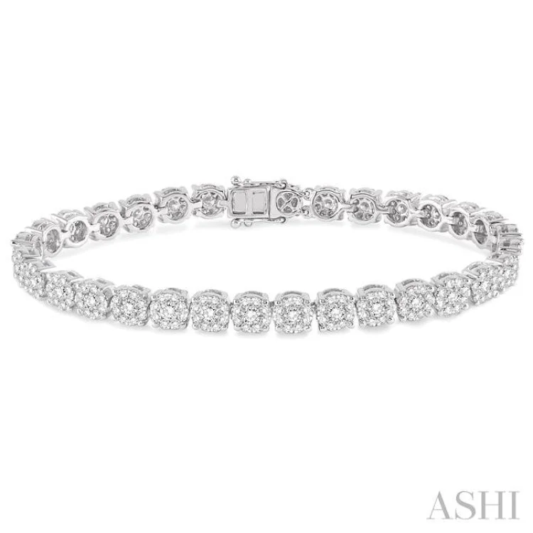 women’s gold cuff bracelets-5 1/3 Ctw Round Cut Diamond Lovebright Bracelet in 14K White Gold