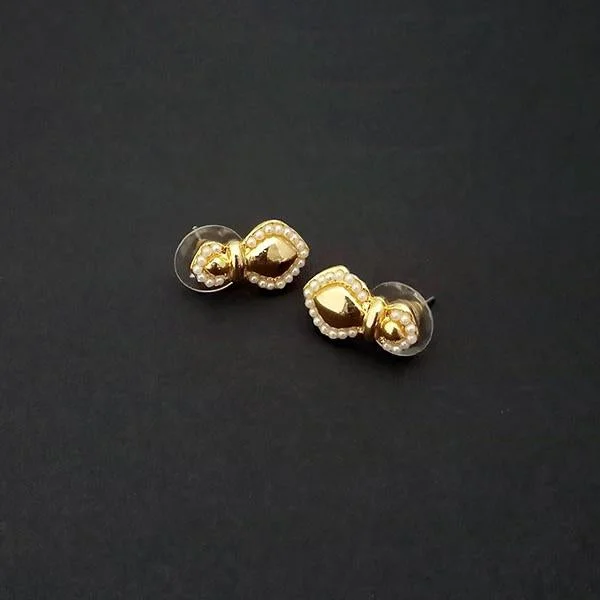 women’s statement earrings-Kriaa Pearl Gold Plated Stud Earrings - 1310091