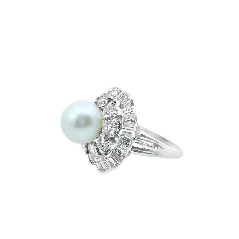 women’s unique gemstone rings-Diamond & Pearl Flower Ring