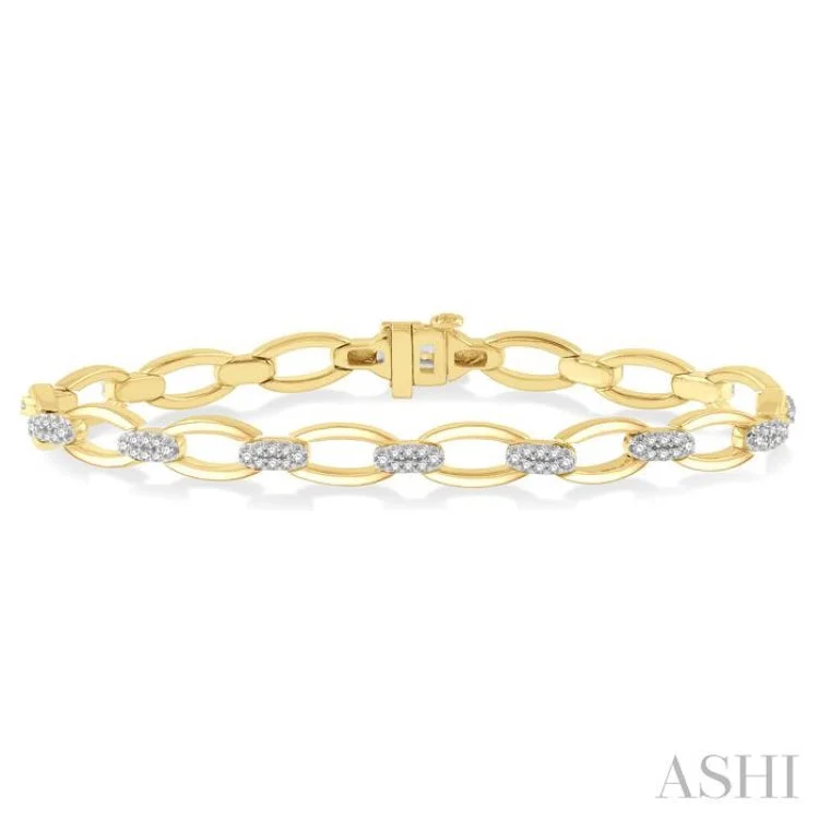 women’s custom bangles-3/4 Ctw Oval Open Link Round Cut Diamond Bracelet in 14K Yellow Gold