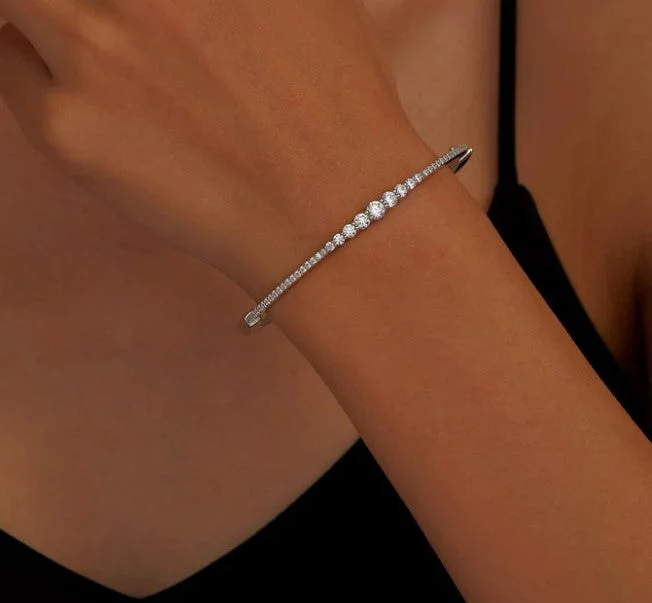 women’s matching bangles-Graduated Bangle Bracelet